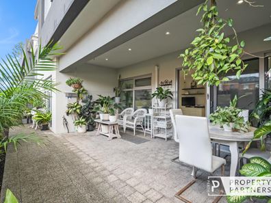 2/80 Burniston Street, Scarborough WA 6019