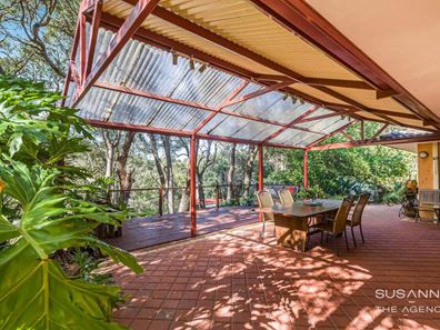 18 Pindari Road, Lesmurdie WA 6076
