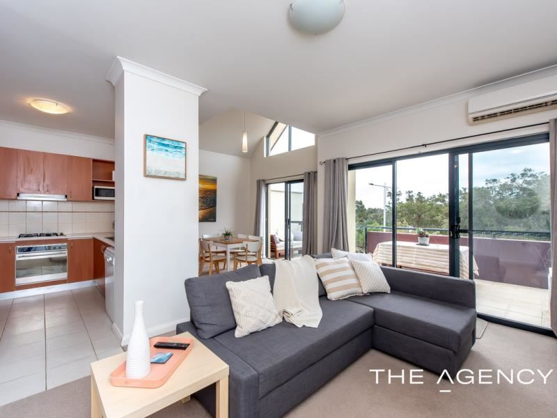 43/164 Lakeside Drive, Joondalup