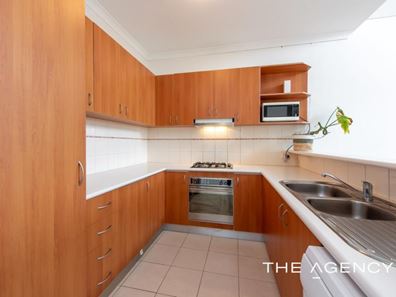 43/164 Lakeside Drive, Joondalup WA 6027