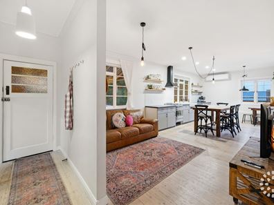 17 Harwood Street, Hilton WA 6163