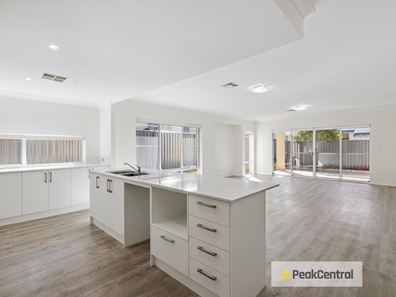 30 Wintergreen Crescent, Treeby WA 6164