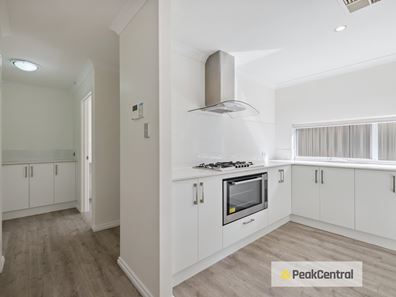 30 Wintergreen Crescent, Treeby WA 6164