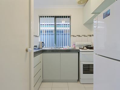 4/14 Hawkins Street, Rockingham WA 6168