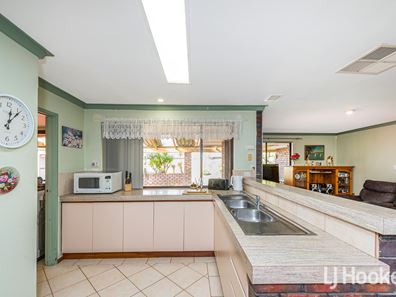 57 Grenadier Drive, Thornlie WA 6108