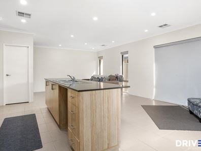 8 Wattley Road, Wellard WA 6170