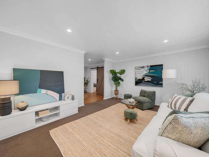 25 Parin Road, Marangaroo WA 6064