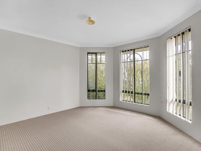 11 Modong Street, Dalyellup WA 6230