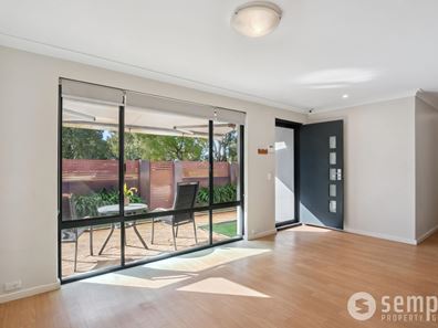 20 Parkway Road, Bibra Lake WA 6163