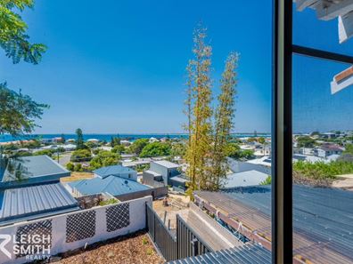 20/35B Halls Head Parade, Halls Head WA 6210