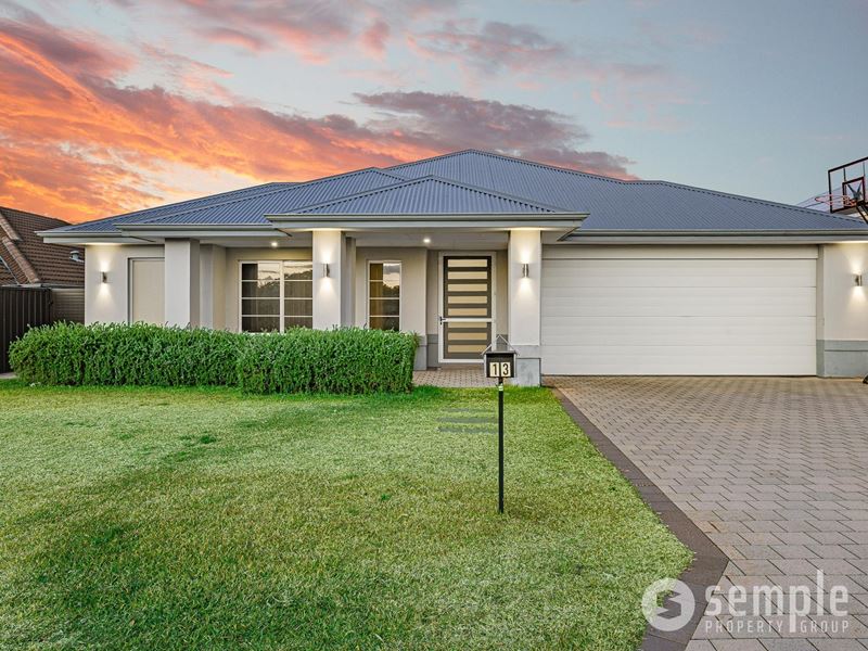 13 Barwon Turn, Hammond Park
