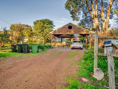 24 Arthur rd, Gooseberry Hill WA 6076
