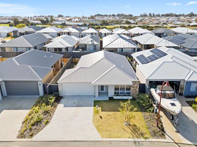 19 Villamour Way, Meadow Springs WA 6210
