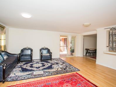 21 Cunningham Loop, Mirrabooka WA 6061