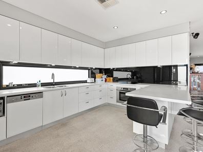 34 Bradley Street, Yokine WA 6060