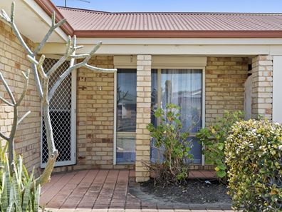 43 Mornington Boulevard, Waikiki WA 6169