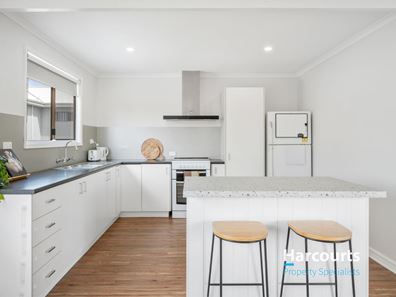 8 Day Road, Mandurah WA 6210