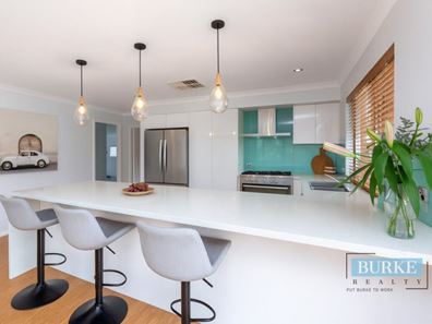 140 Glengarry Drive, Duncraig WA 6023