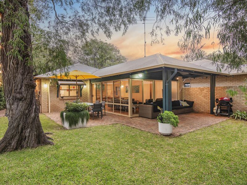 1B Wilson Avenue, Quindalup WA 6281