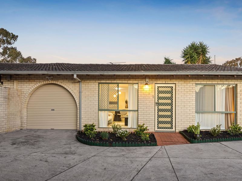 2/3 Eleanor Street, Como