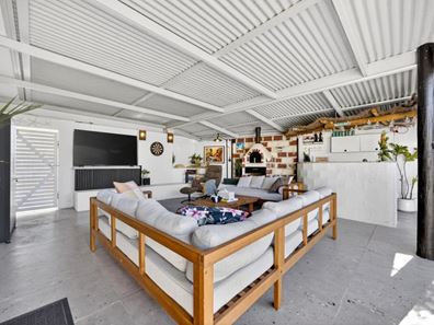 27 Adelong Avenue, Golden Bay WA 6174