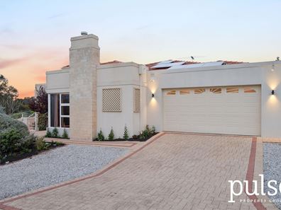77 Riverton Drive W, Rossmoyne WA 6148