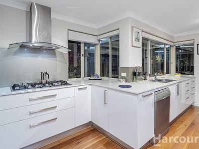 21 Canterbury Circle, Currambine WA 6028