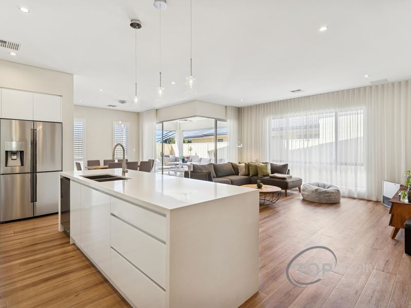 20A Riga Crescent, Willetton