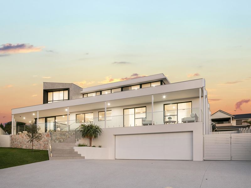 8 Foam Place, Ocean Reef WA 6027