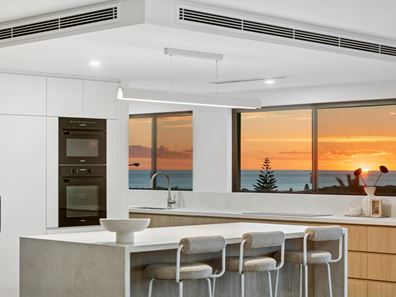 8 Foam Place, Ocean Reef WA 6027