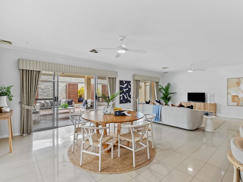 9 Fiore Court, Lake Coogee