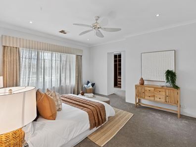 9 Fiore Court, Lake Coogee WA 6166