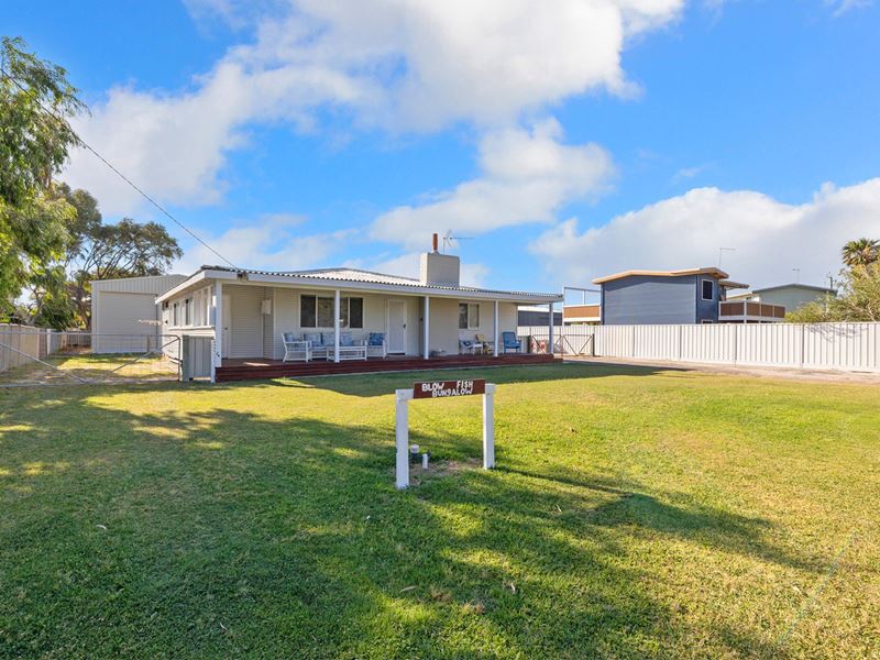 6 Wedge Avenue, Lancelin WA 6044