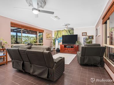 3 Shearwater Close, Wandina WA 6530