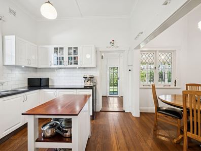 13 River Road, Cannington WA 6107