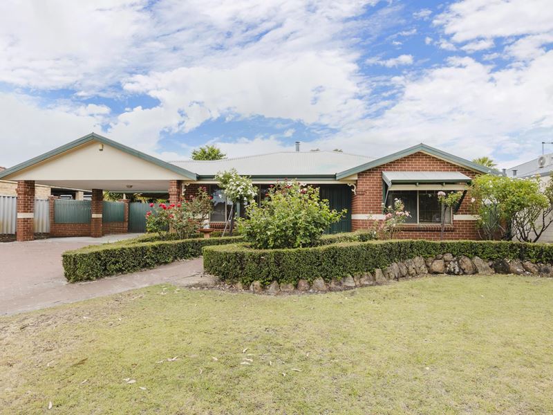 14 Sanderling Grove, Ballajura