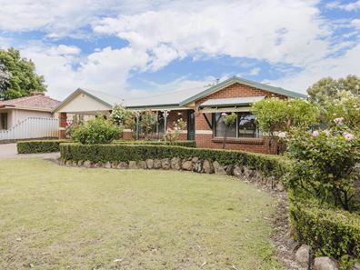 14 Sanderling Grove, Ballajura WA 6066