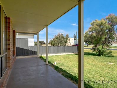 12 Hinchcliffe Road, Lancelin WA 6044