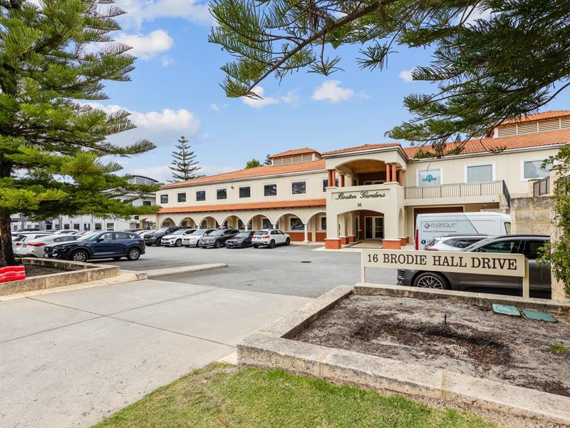16 Brodie-Hall Drive, Bentley WA 6102