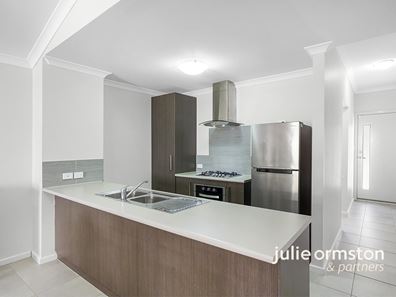 7 Mountain Street, Banksia Grove WA 6031