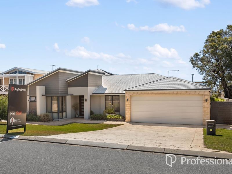137 Gloucester Crescent, Shoalwater