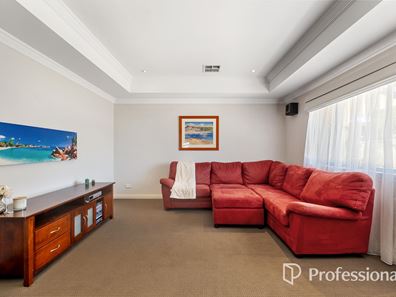137 Gloucester Crescent, Shoalwater WA 6169