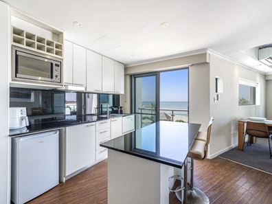 212/16 Dolphin Drive, Mandurah WA 6210