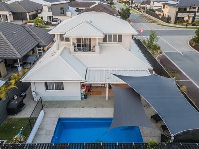 8 FRANGIPANI RD, Treeby WA 6164