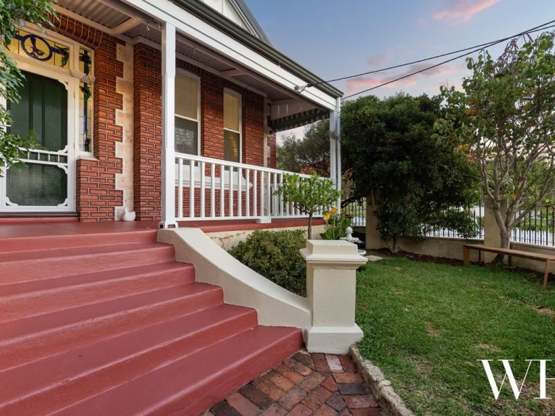 154 Solomon Street, Beaconsfield WA 6162