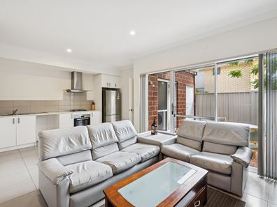 13D McMillan Street, Victoria Park WA 6100