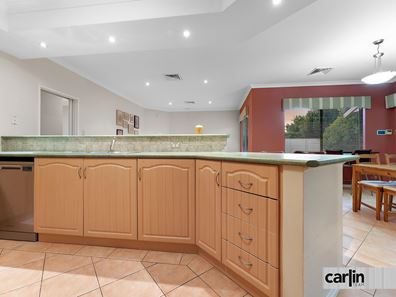 4 Lorne Avenue, Hammond Park WA 6164