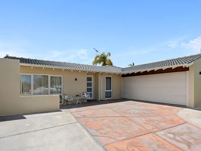 143 DAMPIER AVENUE, Mullaloo WA 6027