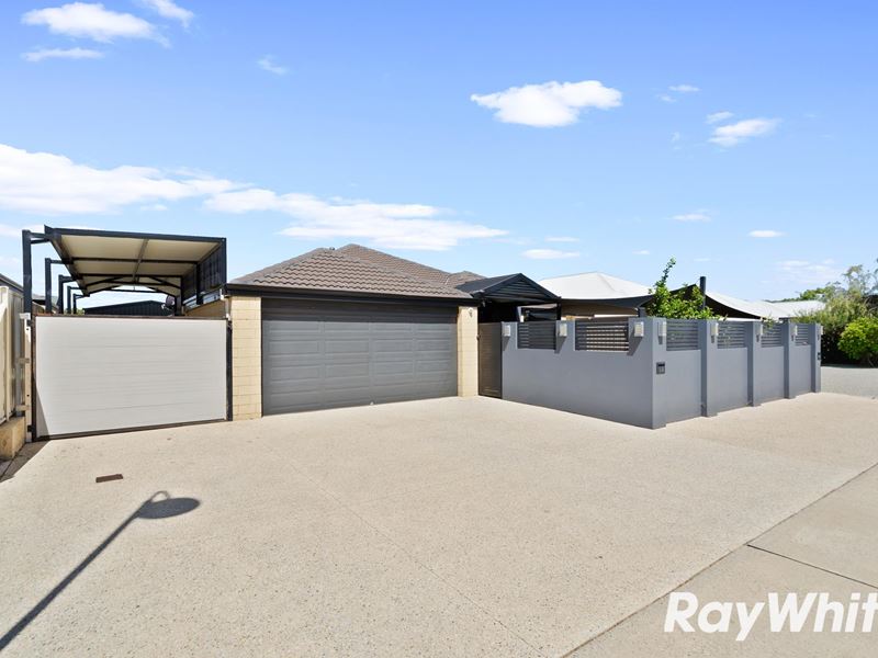 56 Badgerup Avenue, Lakelands