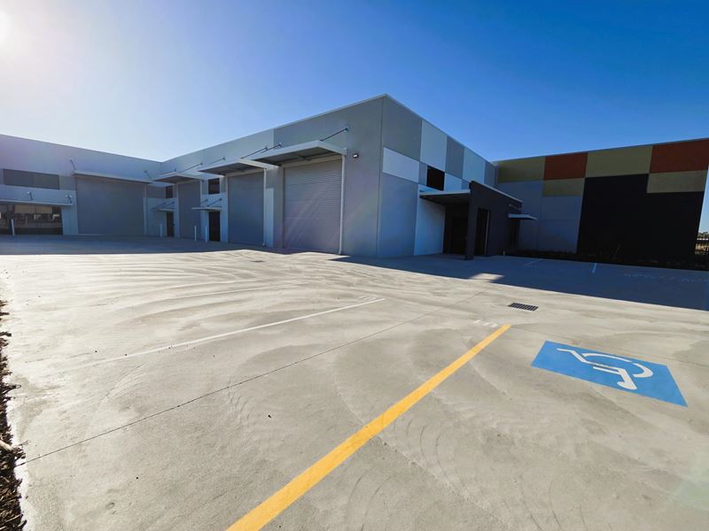 2/4 Mervyn Street, Stake Hill WA 6181